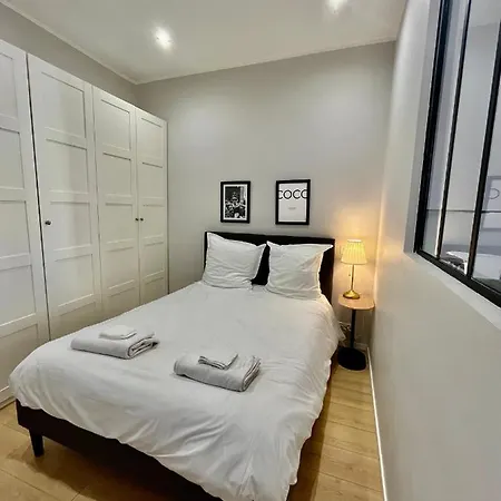 Nouveau Loft: Vieille-ville, Musée Picasso, Marché Apartamento Antibes